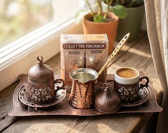 Juego de café otomano hecho a mano: Cezve de cobre y café turco