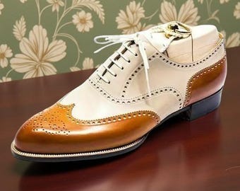 Handgemaakte tweekleurige bruingele en crèmewitte leren oxfordschoenen voor heren