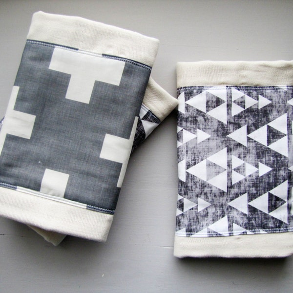 Luxe Line Charcoal Triangle & Gray Plus Oversized Burp Cloth Set