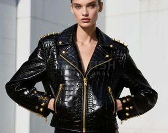 Handgefertigte schwarze Krokodilstrukturlederjacke für Damen - Luxus-Moto-Bikerjacke mit Goldniete