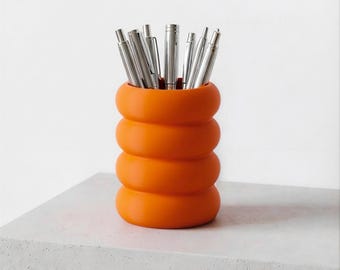 Archivo STL de portalápices con forma de donut para impresión 3D, organizador de escritorio Bauhaus, portalápices moderno, accesorio de oficina minimalista, descarga digital escalable.