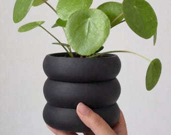 Jarrón pequeño con forma de donut (archivo STL para impresión 3D), maceta pequeña estilo Bauhaus, maceta geométrica minimalista, descarga digital, decoración moderna para escritorio.