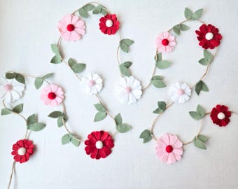 Valentine Wool Felt Daisy Garland: Valentine's Day Decor- Red and Pink Daisy Garland