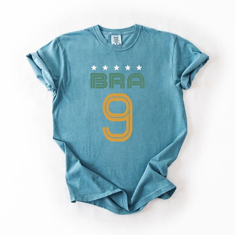 T-shirt personnalisé avec numéro de soutien-gorge de football du Brésil, chemise personnalisée de style maillot de football brésilien, cadeau de fan du Brésil numéro personnalisé image 11