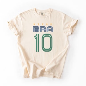 T-shirt personnalisé avec numéro de soutien-gorge de football du Brésil, chemise personnalisée de style maillot de football brésilien, cadeau de fan du Brésil numéro personnalisé image 10