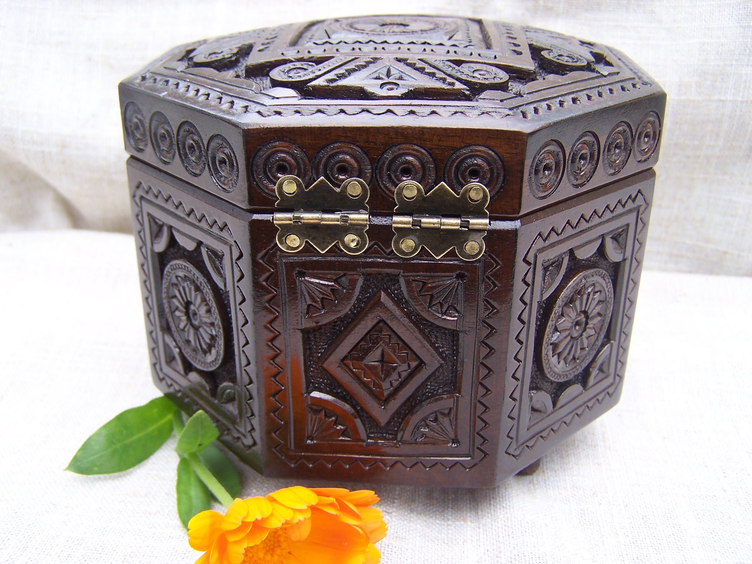 Wooden box Jewelry box Ring box Wood box Wood carving Wedding | Etsy