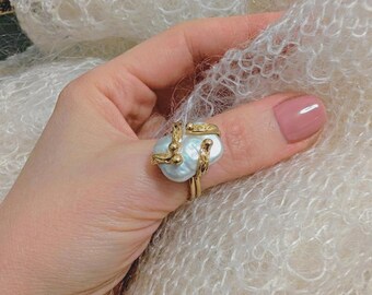 Anillo de perla barroca • Anillo llamativo ajustable de latón chapado en oro