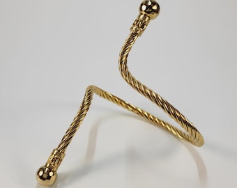 Pulsera de latón trenzado a mano – Brazalete abierto chapado en oro de 18 quilates