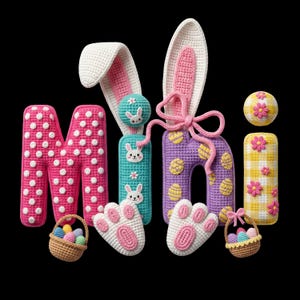 以下が含まれることがあります： 黒い持ち手と「But First, Coffee」のテキストが黒い太字で書かれた白いセラミックマグ。マグカップはぼやけた背景に置かれており、居心地の良い環境を示唆しています。