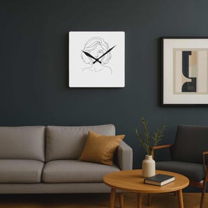 Reloj de pared acrílico de Brigitte Bardot, retrato artístico de línea moderna, decoración del hogar contemporánea, elegante y chic, idea de regalo para ella imagen 2