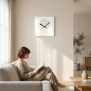 Reloj de pared acrílico de Brigitte Bardot, retrato artístico de línea moderna, decoración del hogar contemporánea, elegante y chic, idea de regalo para ella imagen 10