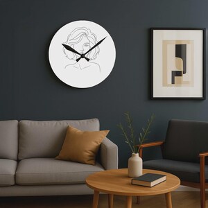 Reloj de pared acrílico de Brigitte Bardot, retrato artístico de línea moderna, decoración del hogar contemporánea, elegante y chic, idea de regalo para ella imagen 7