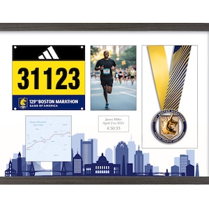 Boston Marathon 2024-2026 Medaillenrahmen - Personalisierte Massivholz BIB & Foto