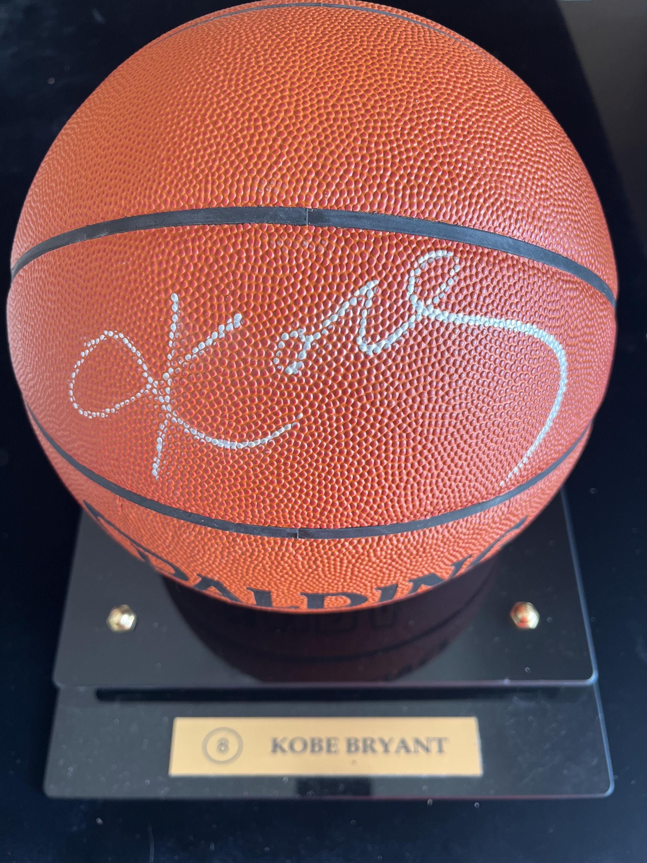 コービー・ブライアント直筆サイン入りNBA正規レザーバスケットボール