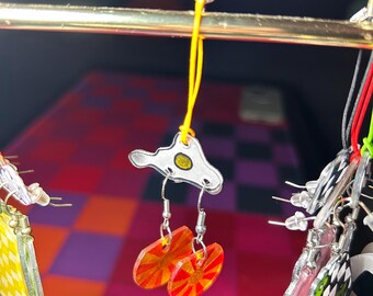 Pendientes Sunny Side Up con soporte para pendientes en forma de huevo