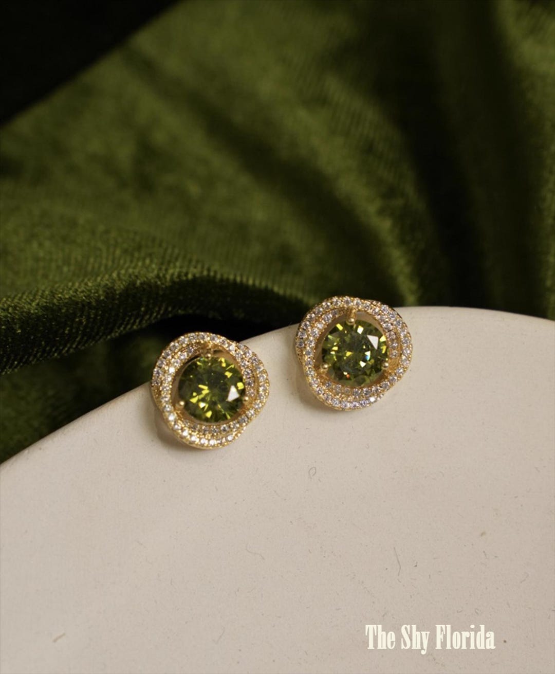 Green Vintage Oval Earring