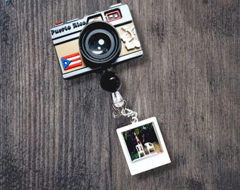 Camara DTMF color Crema badge reel puerto rico ID