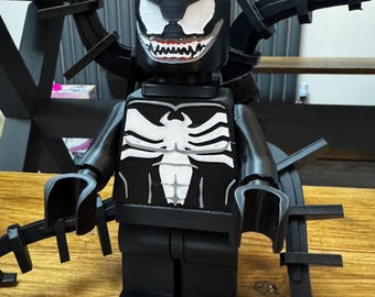 Modelo Lego de veneno impreso en 3D de 22 cm
