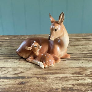 Vintage Inarco Ceramic Deer and Fawn Figurine/ Doe and Baby /Retro Woodland Animal / Deers /Giftware/Mid Century Collectibles/Cottage Decor