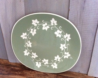 Vintage Harkerware Platter / Ivy Wreath Platter / Cameoware Serving Plate/ Coupe Platter/ Retro Dishware/ Celadon Green Plate/ Harker