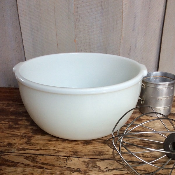 Vintage Large Milk Glass Mixer Mixing Bowl / Replacement Mixer Bowl /Retro Bakeware Kitchenware / Stand Mixer Bowl /Handled Bowl /