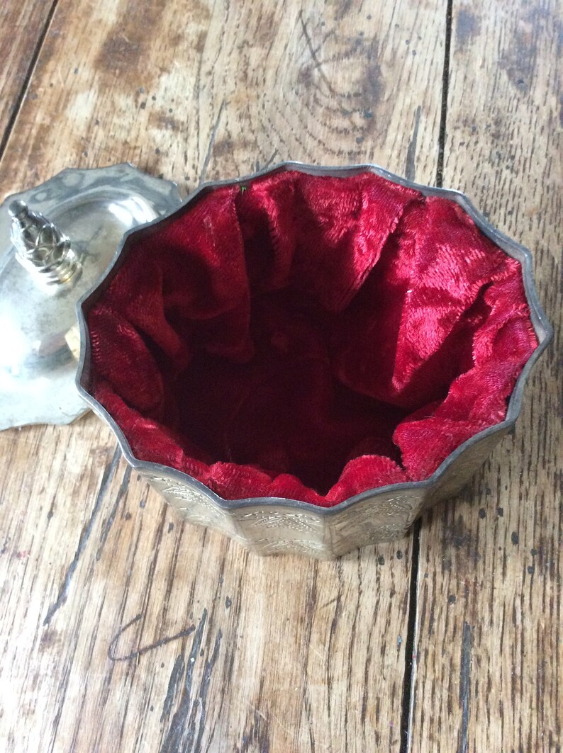 Vintage Godinger Silver Art Co Ltd Trinket BoxLined BoxSilver plate Jewelry Box Trinket Box Engraved Decorative Jewelry Storage