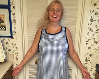 1930s Style Cross Back Apron - Blue Gingham