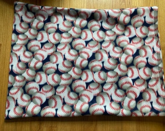 Simple Standard Size Fleece Pillowcase: Baseballs