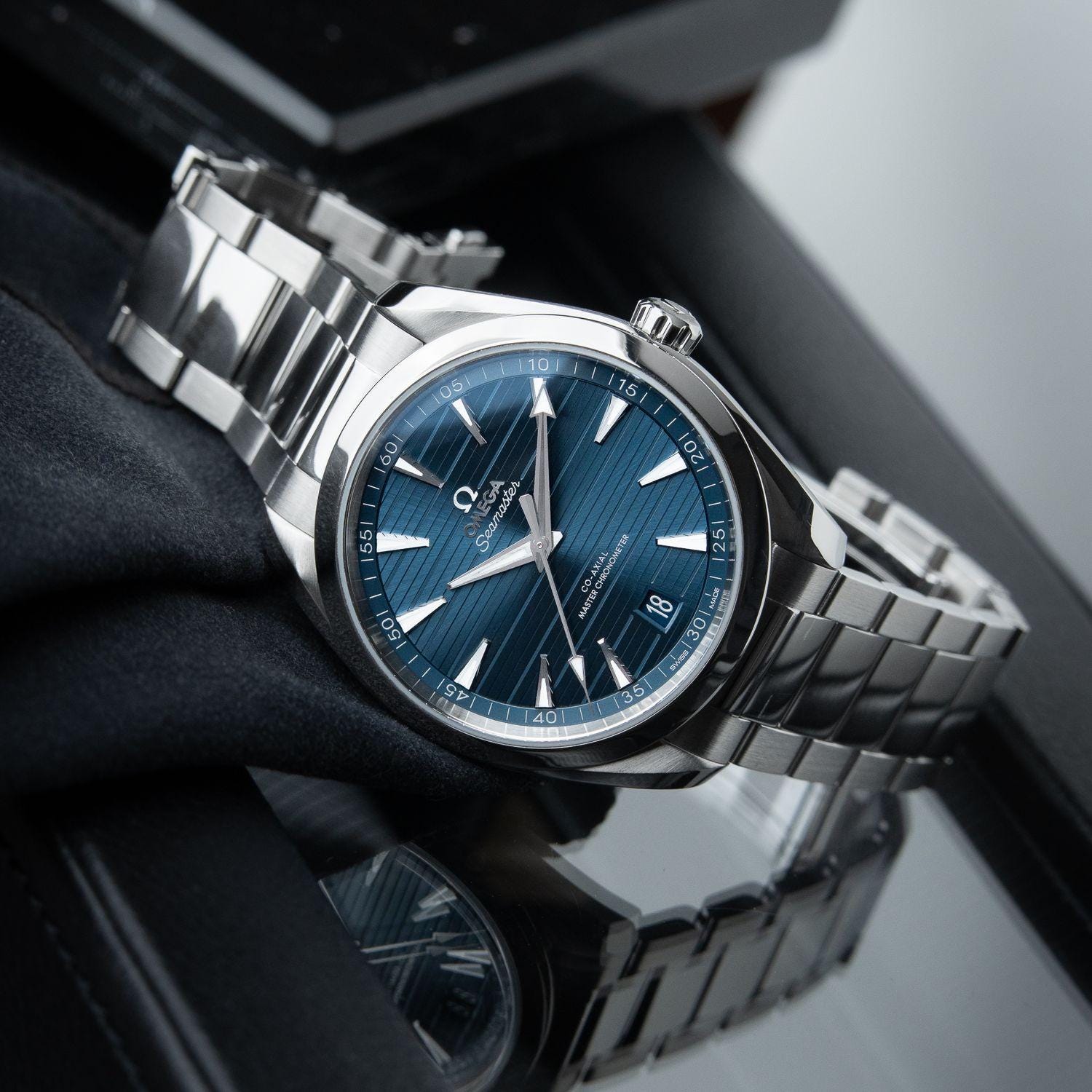 CIVO Mens Leather Analog Elegant Minimalist Design