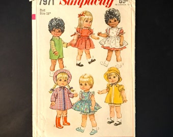 Vintage Simplicity 7971, For 15 or 18 Inch Doll Outfit Pattern, Six Different Styles for Winking Winnie, Star Bright and Giggles Dolls 1968