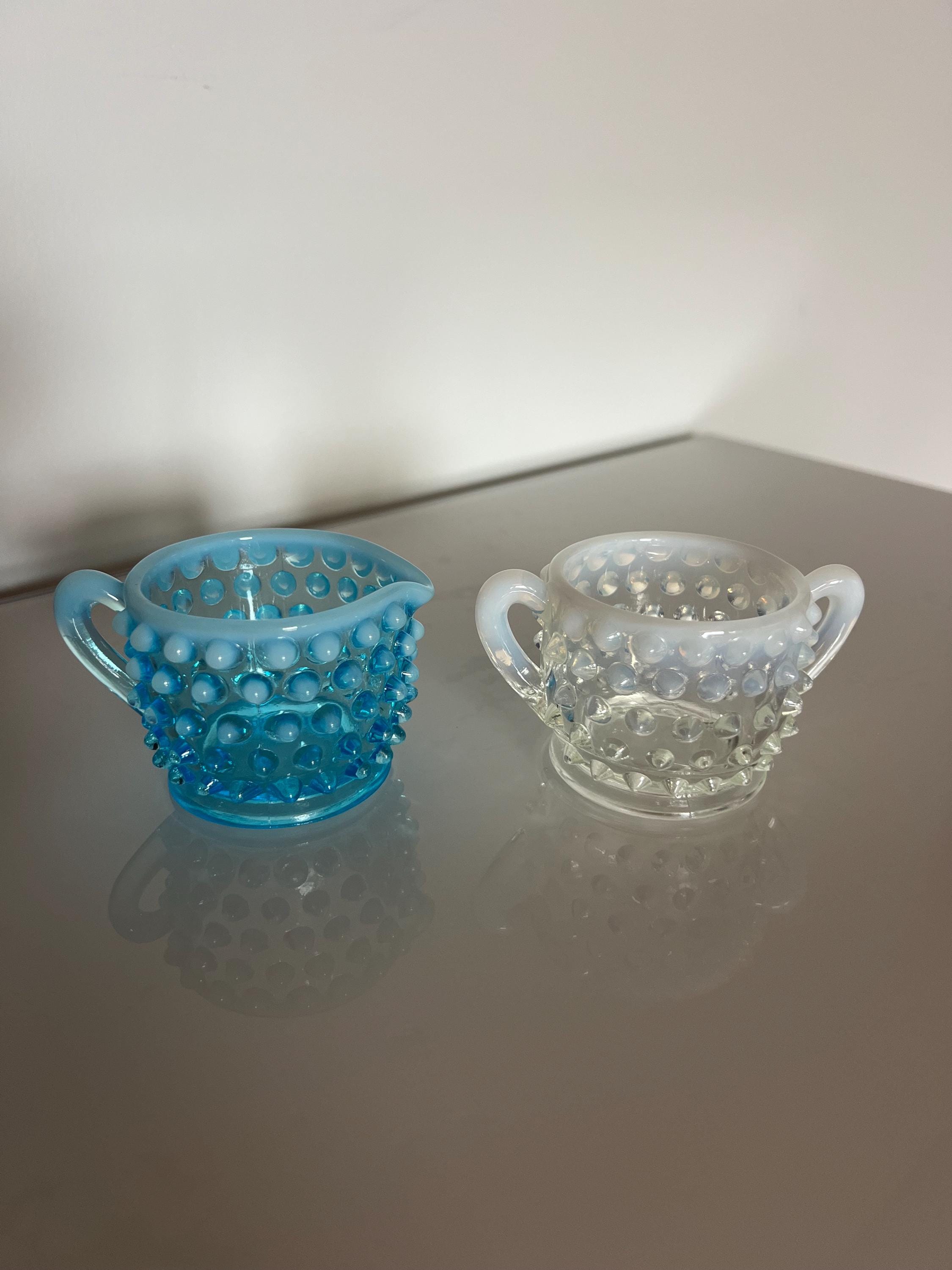 フェントン ホブネイル ガラス クリーマー＆シュガーセット：ミッド