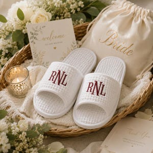 Custom embroidered letter slippers, personalized slippers, women's letter-embroidered slippers, bridal gifts, anniversary gifts