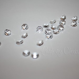 800 Crystal Clear Confetti Party Diamonds image 1