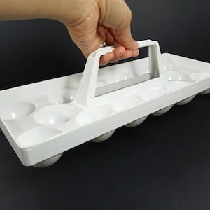 Vintage Egg Tray Caddy, Refrigerator Eggs Storage Holder Holds 14 Eggs, Durable Hard Plastic Rectangular Carrier with Handle