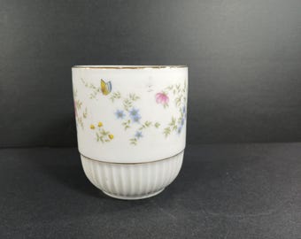 Vintage Flowers and Butterflies White Porcelain Tea Cup, Decorative Replacement Teacup, Collectible Floral Dining Drinkware