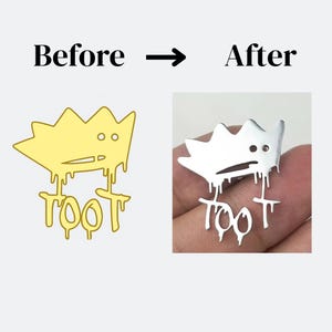 K&ouml;nnte beinhalten: Ein Vergleichsbild, das ein goldenes Kronen-Design mit dem Wort "TOOT" zeigt, das heruntertropft, und einen silbernen Anh&auml;nger mit demselben Design. Der Text "Vorher" und "Nachher" steht &uuml;ber den Bildern.