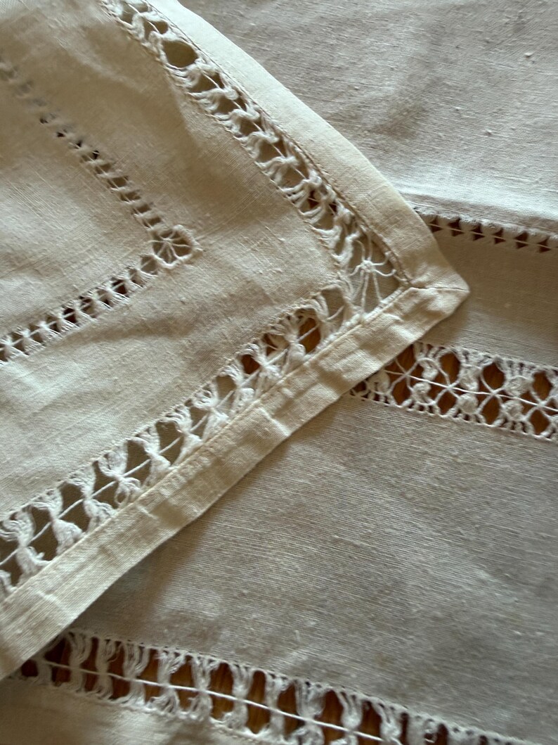 Vintage Cutwork Linen Card Table Tablecloth 34