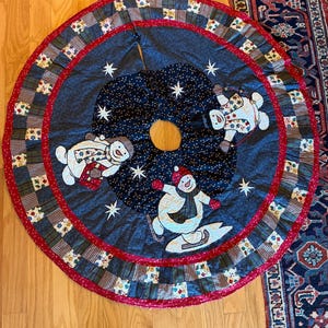 Vintage Cottage Core Celestial Snowman Patchwork Quilt Christmas Tree Skirt 44"dia.