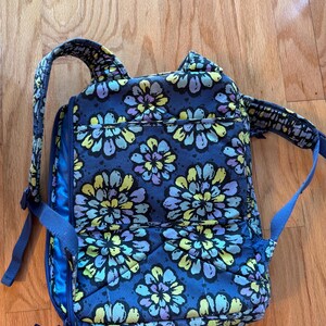 Vera Bradley Indigo Pop Quilted Cotton Convertible Backpack Tote Bag Floral Vera Bradley Double Zip Quilted Backpack Indigo Pop Blue  main image 3
