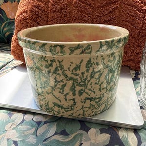 Jarra de cerámica vintage Robinson Ransbottom Roseville Pottery Green Spongeware de 1 cuarto de galón.