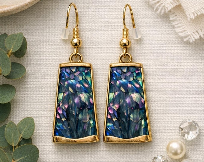 Abalone Shell 18 Kt Dangle Earrings – Handmade Iridescent Elegance in Gold