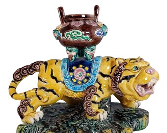 Antique Chinese Yellow Tiger Statue Carrying Ceremonial Ritual Pot With Pigs Head Ceramic King of Beasts Figurine FREE SHIPPING
