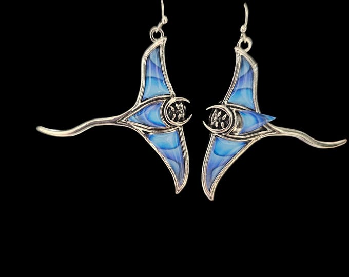 Handmade Manta Ray Silver Dangle Earrings