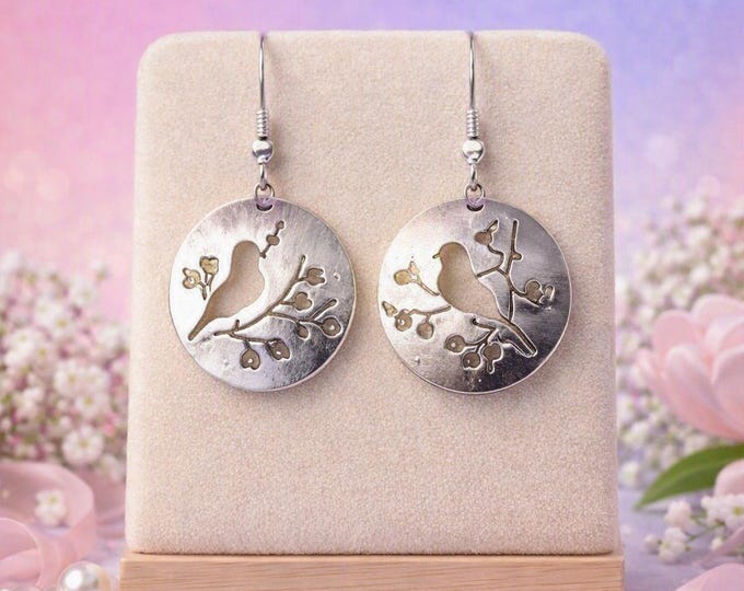 Round Silhouette Bird Earrings — Nature‑Inspired Silver Dangle