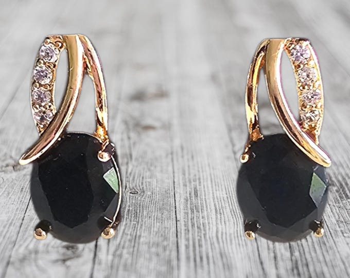 Handmade Synthetic Black Diamond 18 Kt Gold Earrings: Lever Back Earrings