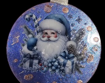 Handmade Round Christmas Ornament: Modern & Vintage Santa Design