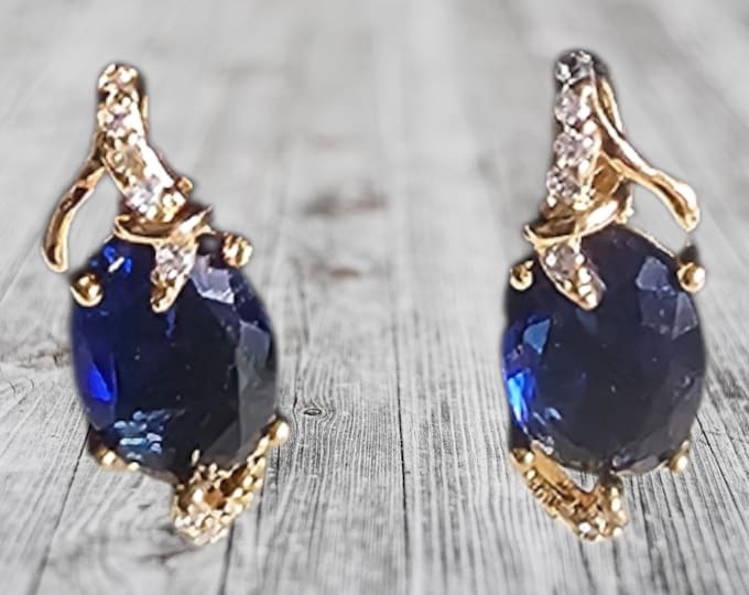 Handmade Synthetic Sapphire 18 Kt Earrings: Lever Back Earrings