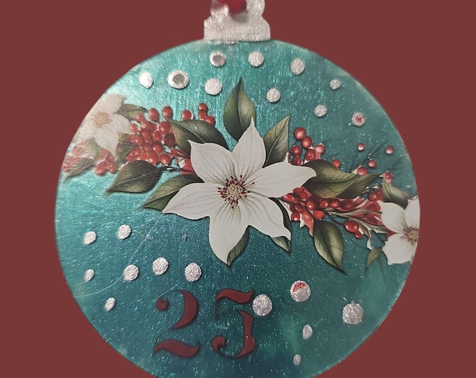 Handmade Acrylic Pointsettia Christmas Ornament: One-Of-A-Kind Holiday Decor