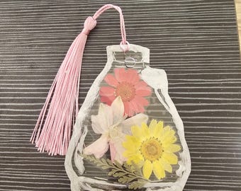 Dried Flower Bookmark: Handmade Bookmark
