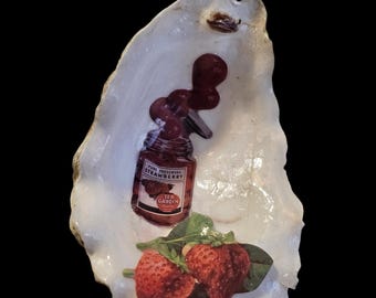Handmade Strawberry Shell Hanging Ornament: One-of-a-Kind Coastal Kitchen Decor